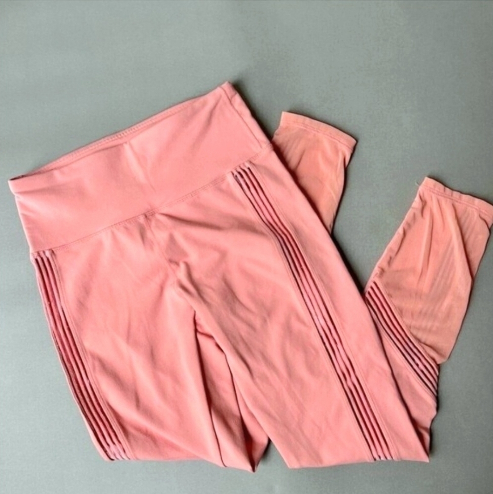Fabletics High Rise Mesh Leggings | Peach Pink | Athletic Workout | Size M - Picture 9 of 9